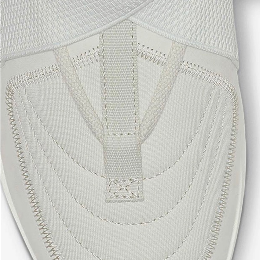 Nike Air Fear Light Bone Size 10